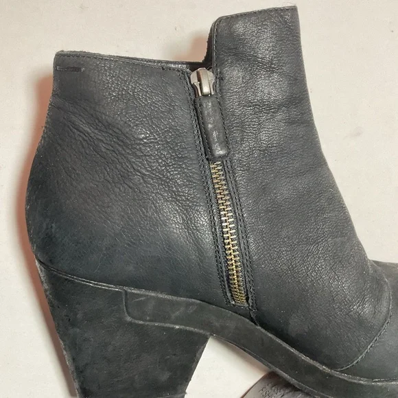 Eileen Fisher Black Leather Booties - Picture 11 of 14